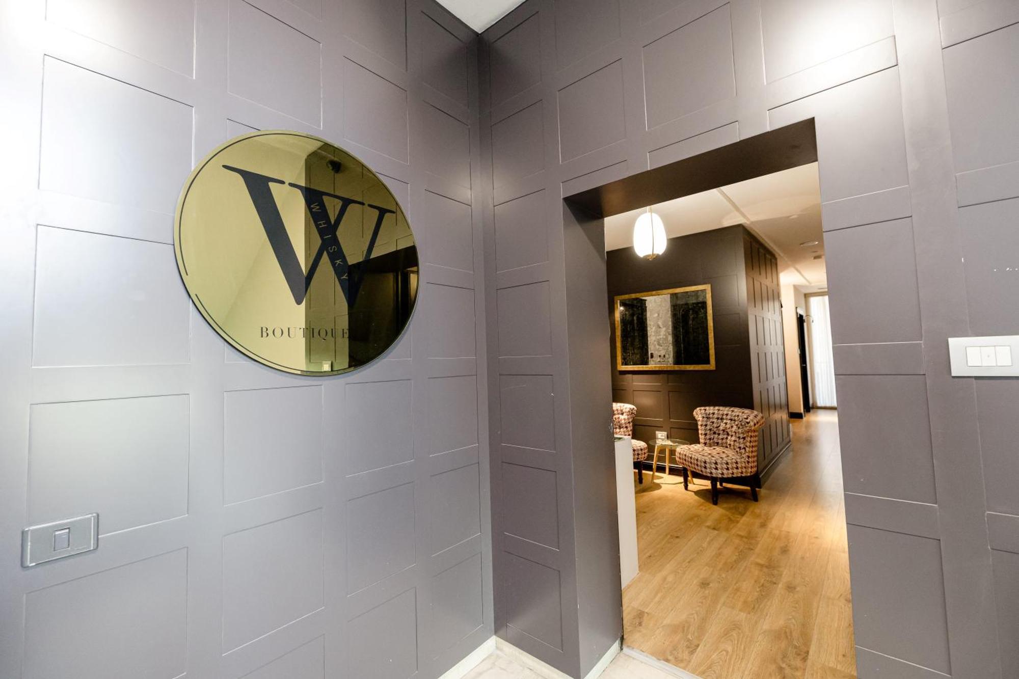 Boutique Hotel Whisky Tirana Exterior foto