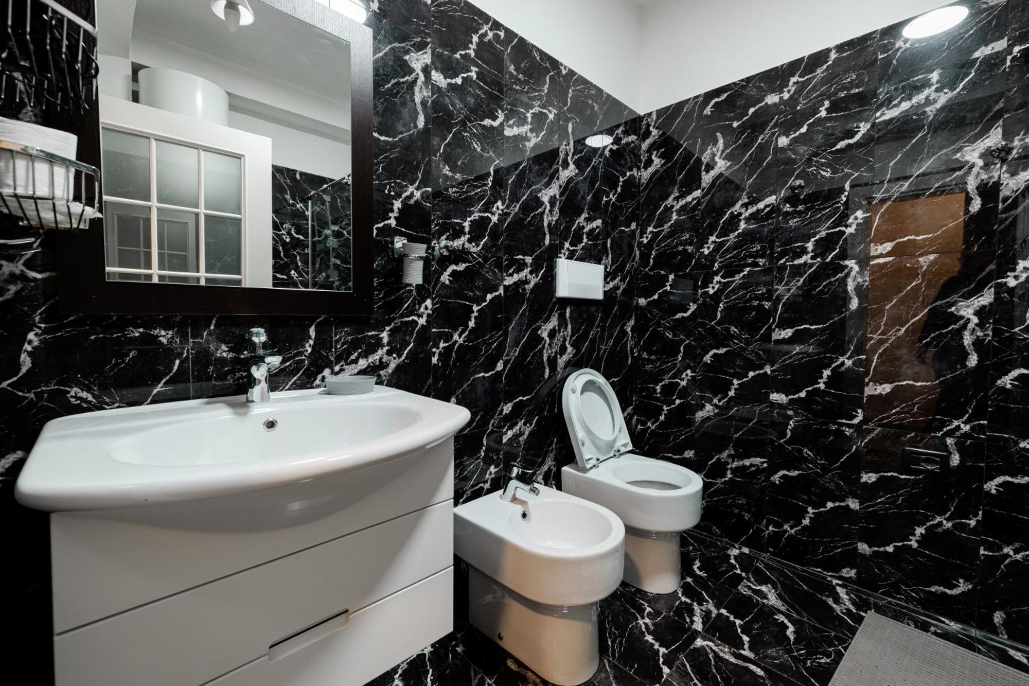 Boutique Hotel Whisky Tirana Quarto foto