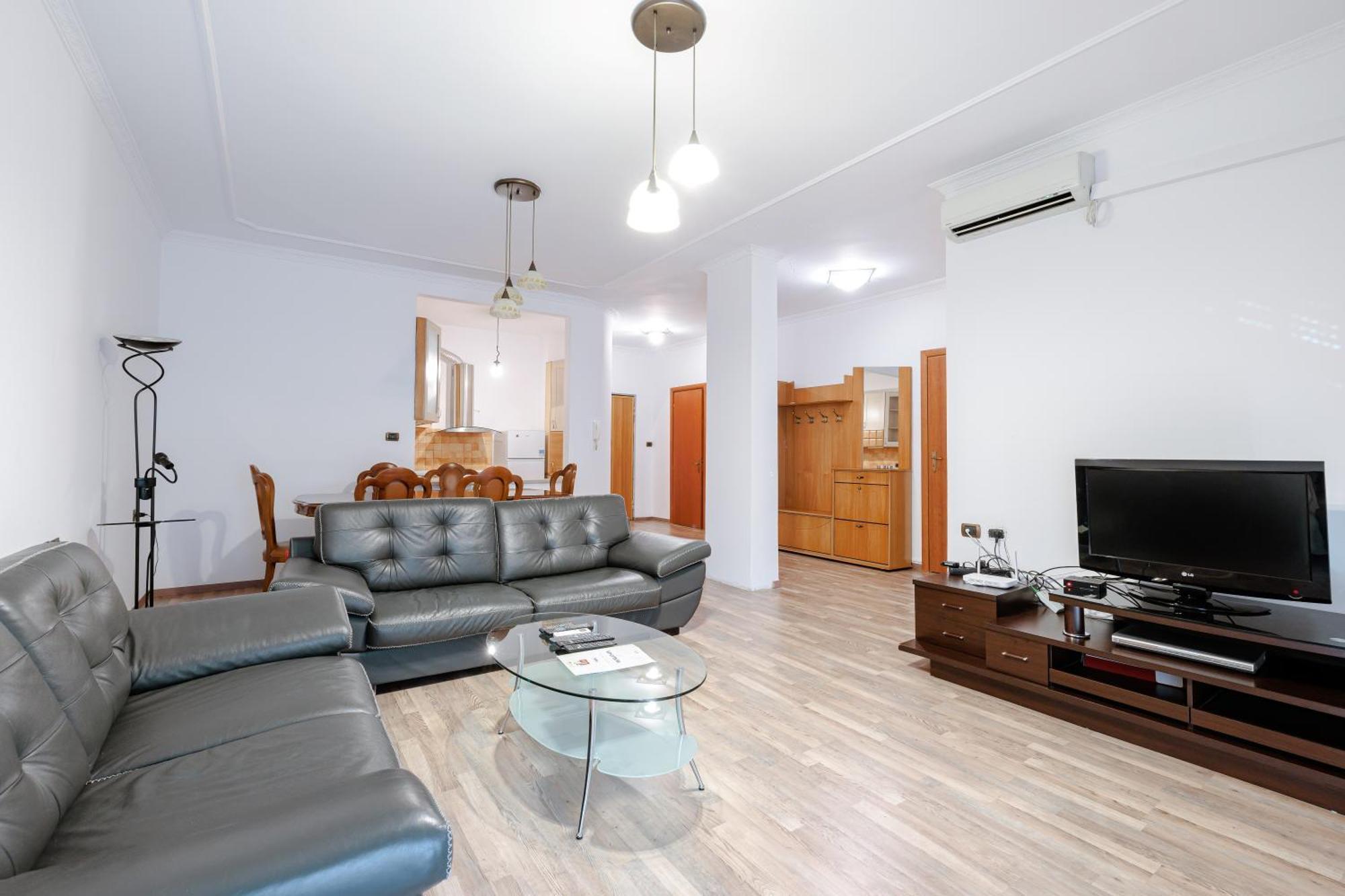 Boutique Hotel Whisky Tirana Quarto foto